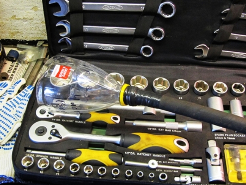 Набор инструментов для заливки и проверки уровня масла в КПП на Лада Калина