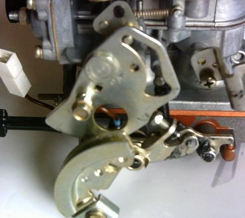 adjusting the carburetor DAAZ 2107